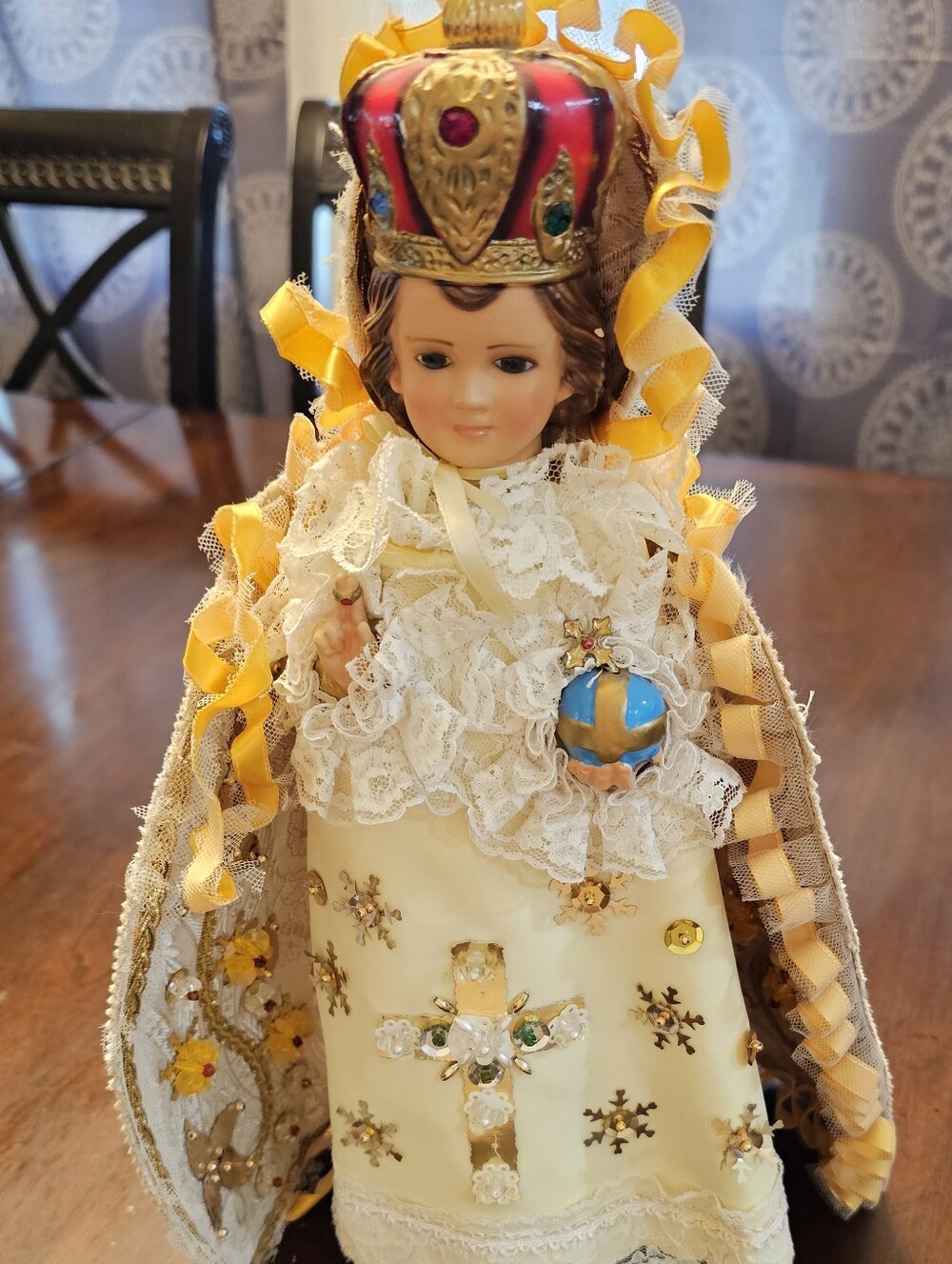Vintage Infant Of Prague Columbia,Statuary Italy 1966.   14-3/4 Tall. Catholic